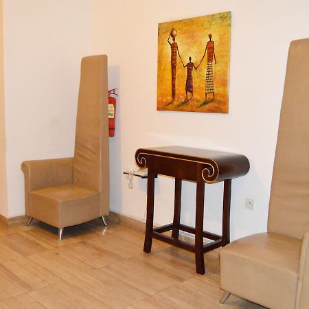 كينشاسا Leon Hotel المظهر الخارجي الصورة